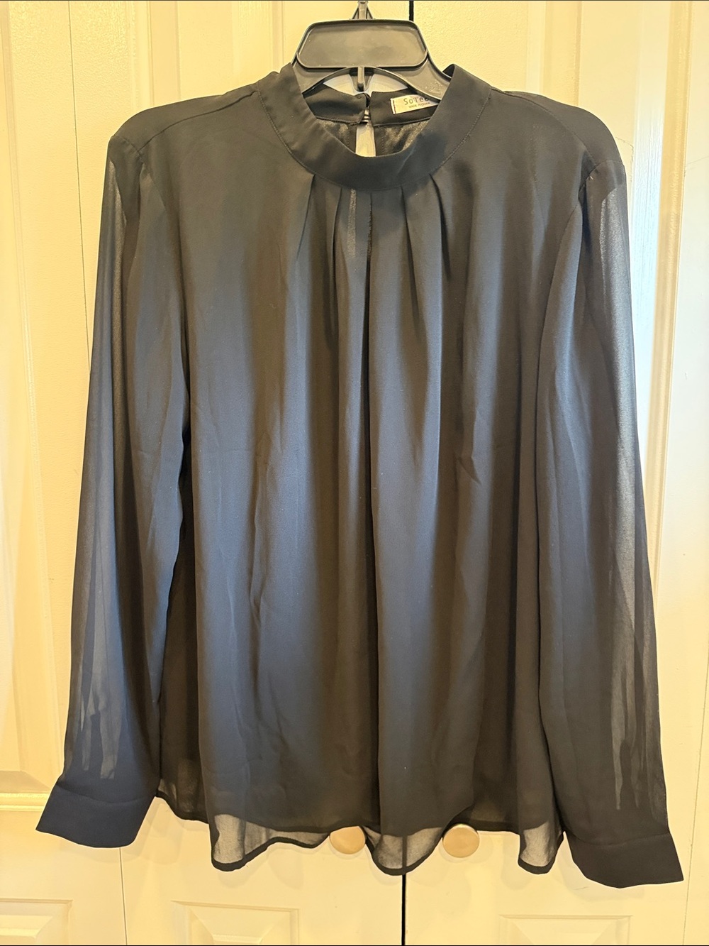 Black Sheer Long-Sleeve Blouse -‎ Elegant High-Neck Top